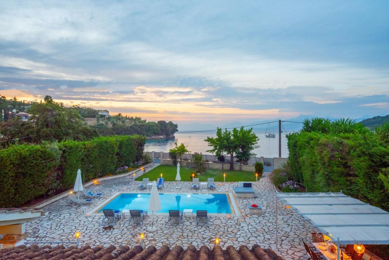 Avlaki Beachfront Vilă *