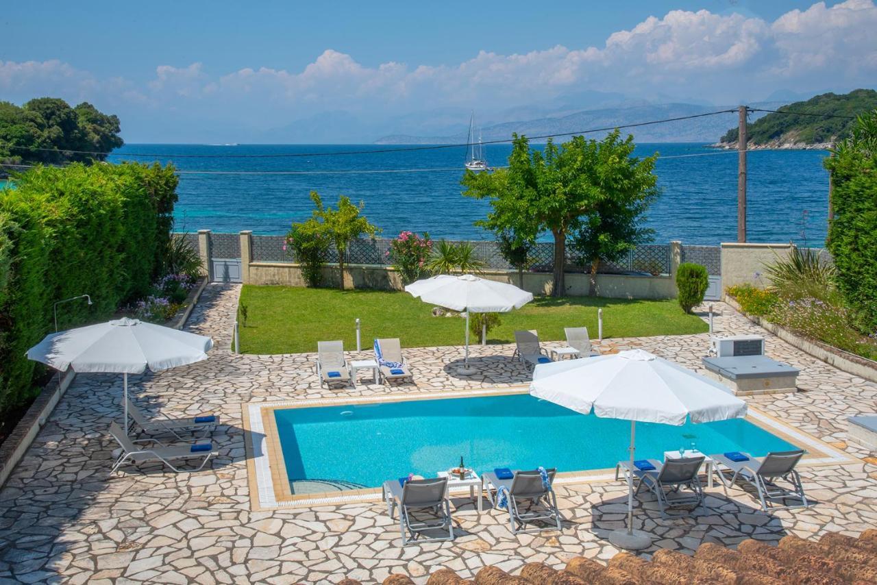 Avlaki Beachfront Vilă *
